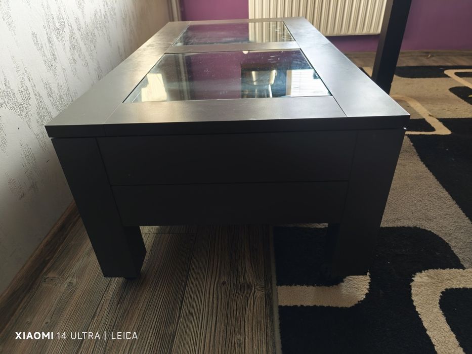 Холна масичка с чекмеджета