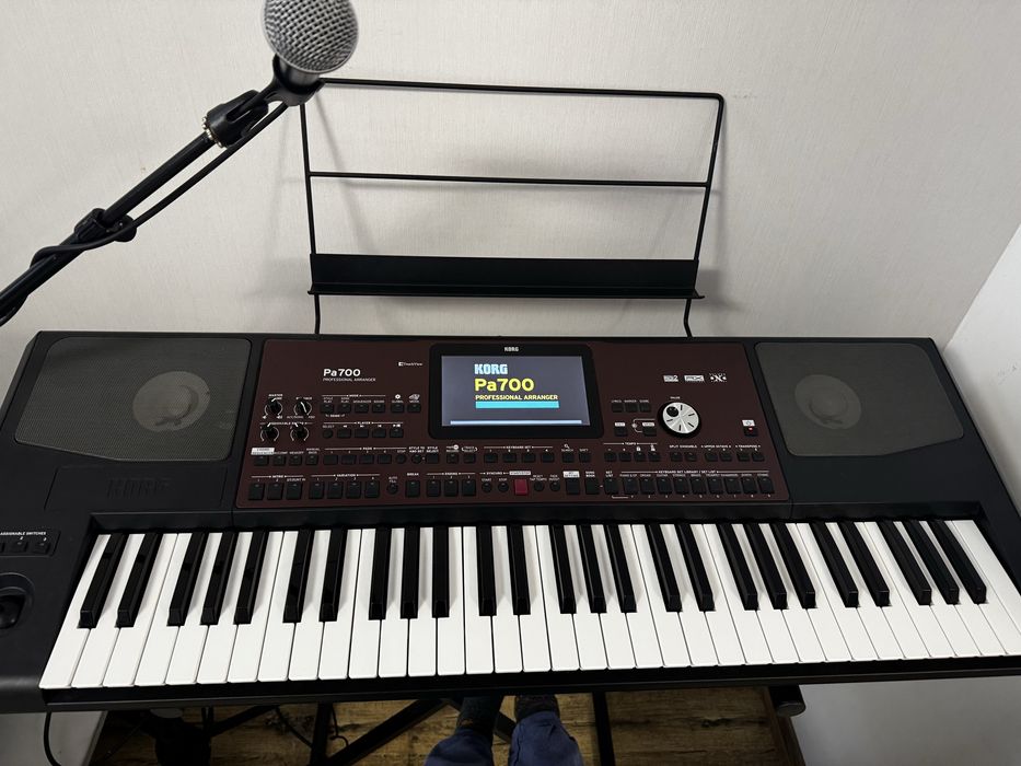 Korg pa700 ca noua, cu garantie activa