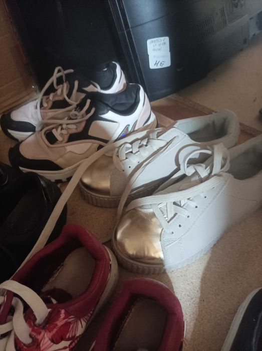 Обувки спортни и запазени