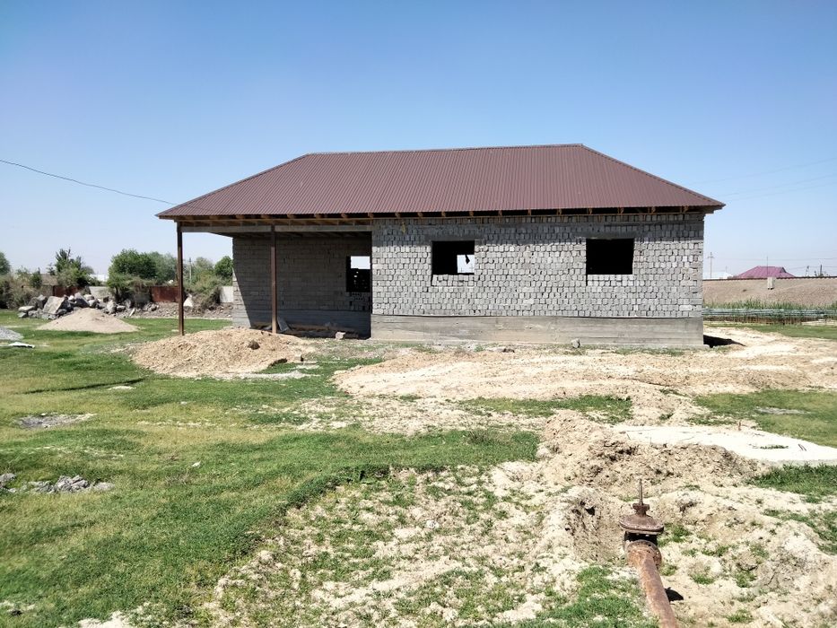 Участок с домом.