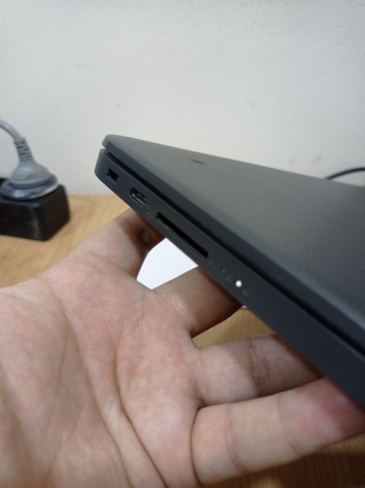 Hp i3-10 256 m2 ssd 1T hhd sotiladi