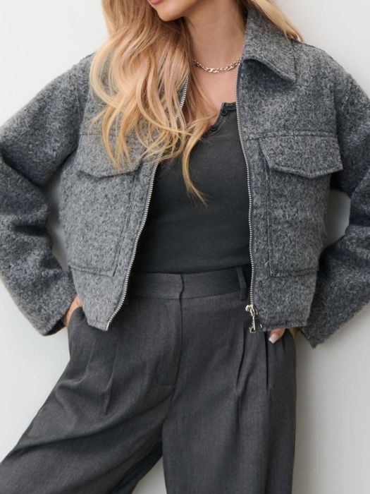 Дамско късо сиво палто букле