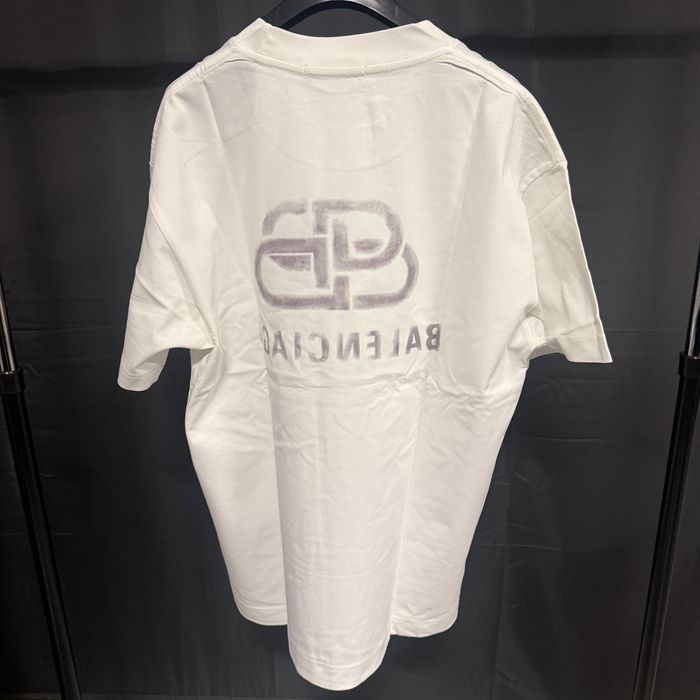 Vand tricou Balenciaga nou cu eticheta