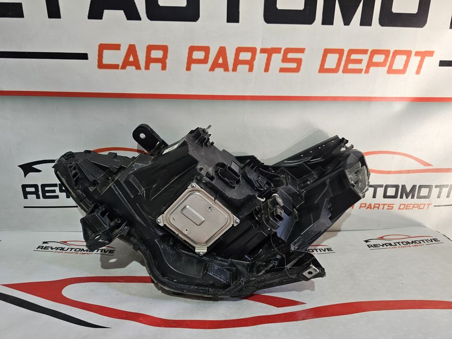 Far dreapta led Renault Clio 5 dupa 2019 cod 260104922R