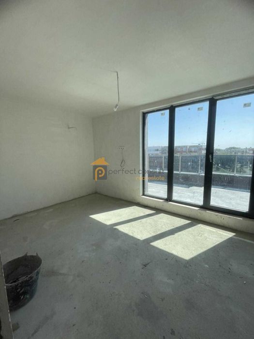 Продава се Тристаен апартамент в Пловдив, Кършияка - 190 кв.м за 1053 €/кв.м - Снимка #2