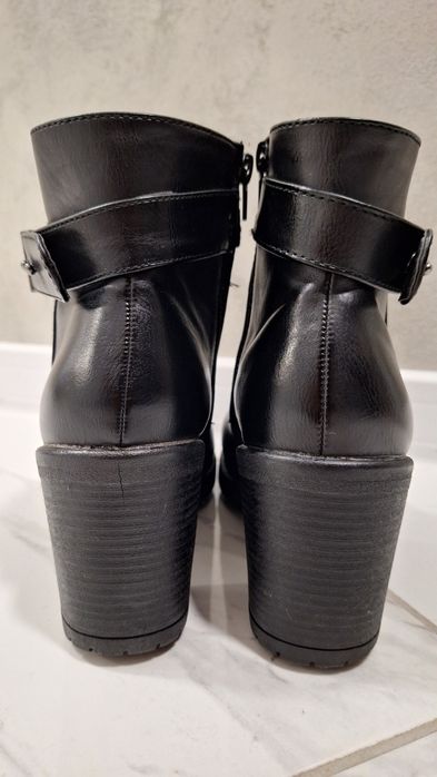 Дамски кожени боти