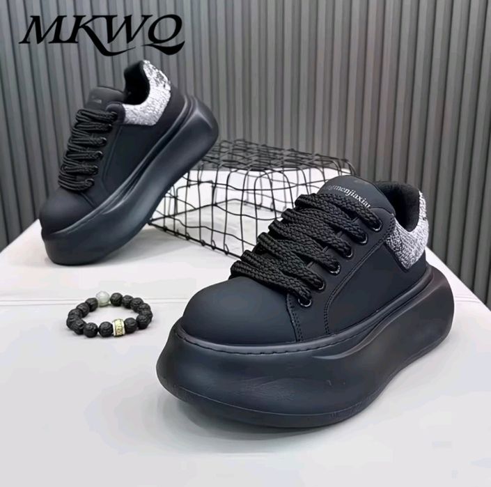 Кроссовка сатылады