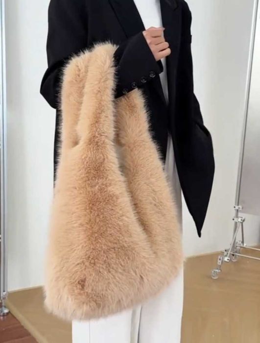 Голяма чанта еко косъм в 3 цвята. Бяла, мляко с кафе и кафява.