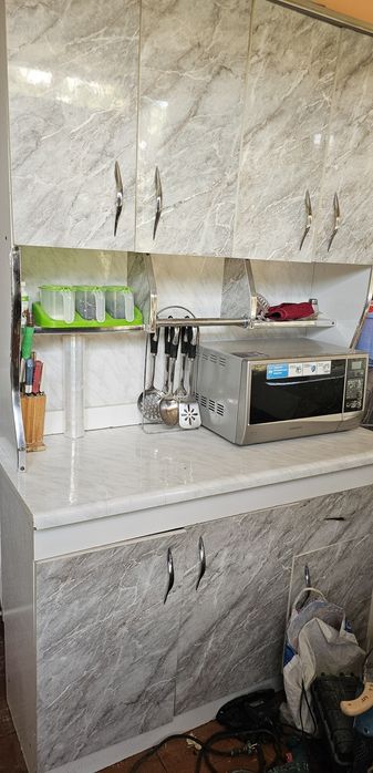 Масиф заканалда ошхона жихози сотилади холати яхши