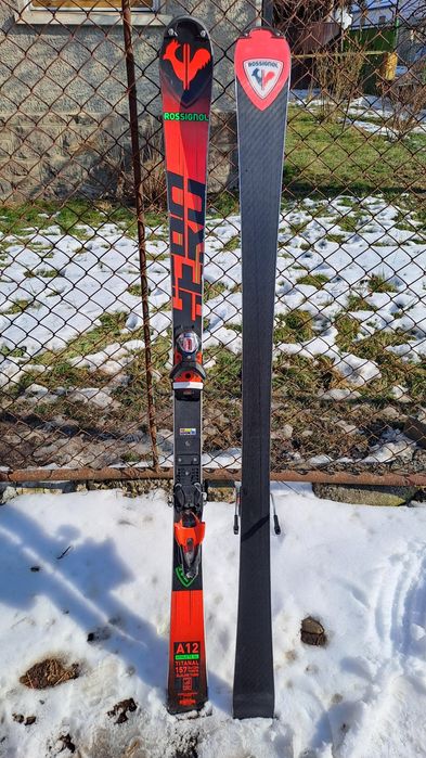 Schiuri Rossignol Fis slalom