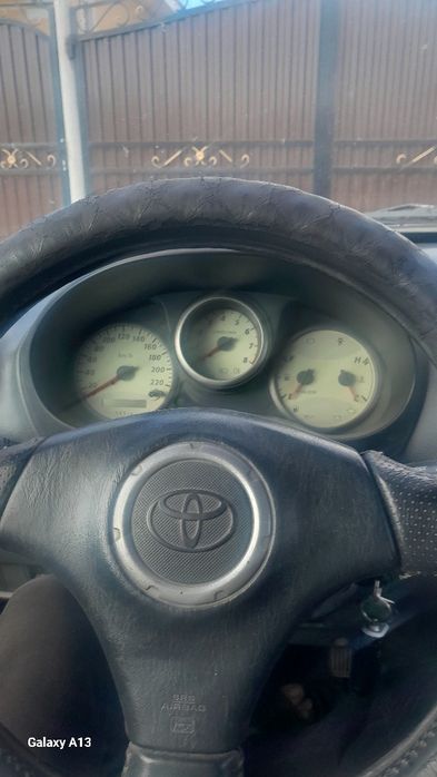 Рав4 2001 состояние нормальное