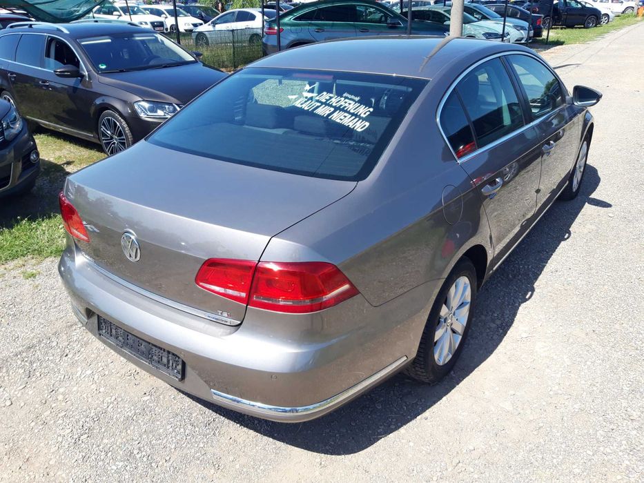 VOLKSWAGEN Passat 2011 — imagine 3