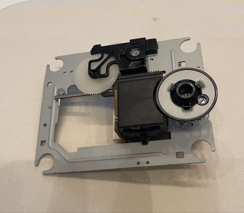 Sistem Optic-Laser-Pioneer PD 10AE sau PD 30AE.