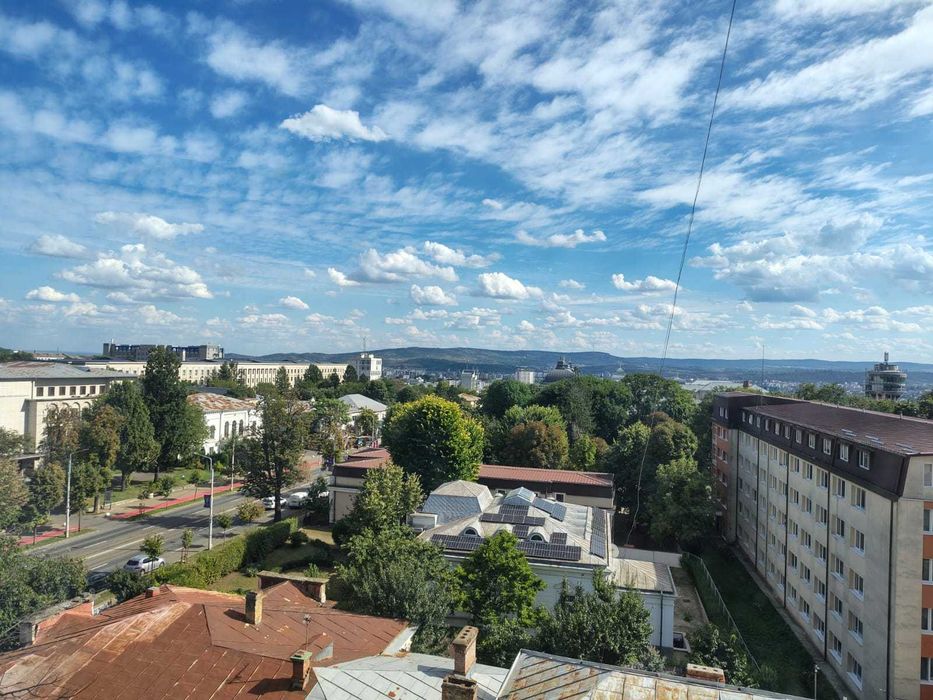 Inchiriez apartament