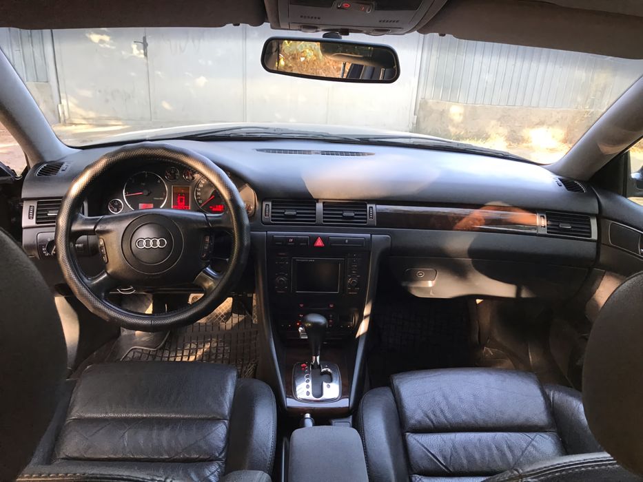 Ауди А6 C5 универсал 2001 год