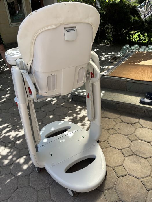 Продам детский стул Peg Perego