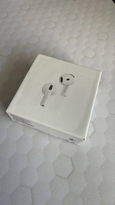 Apple Airpods 4 Noise Cancelling