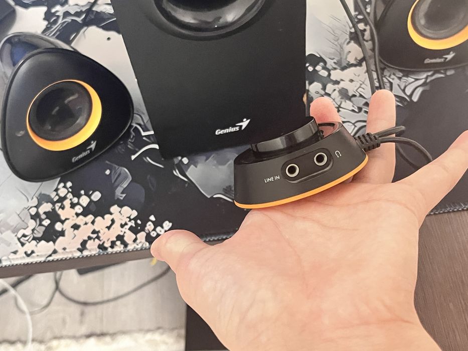 Продам колонки Genius