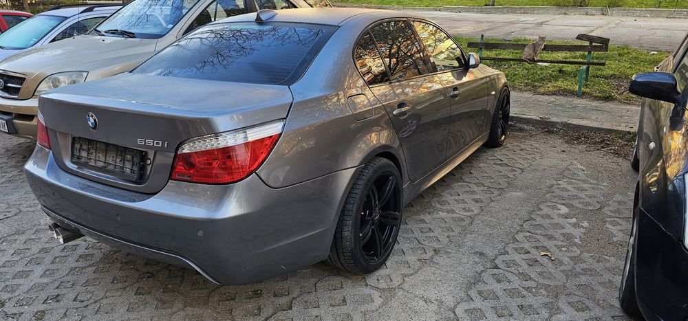 Продавам BMW E60 550i на части.