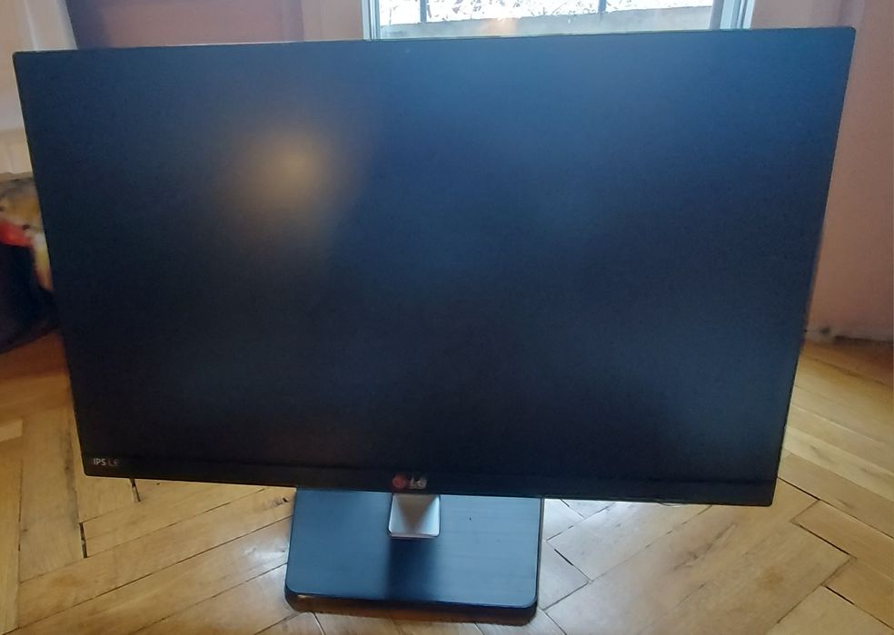 Монитор LG 23 инча