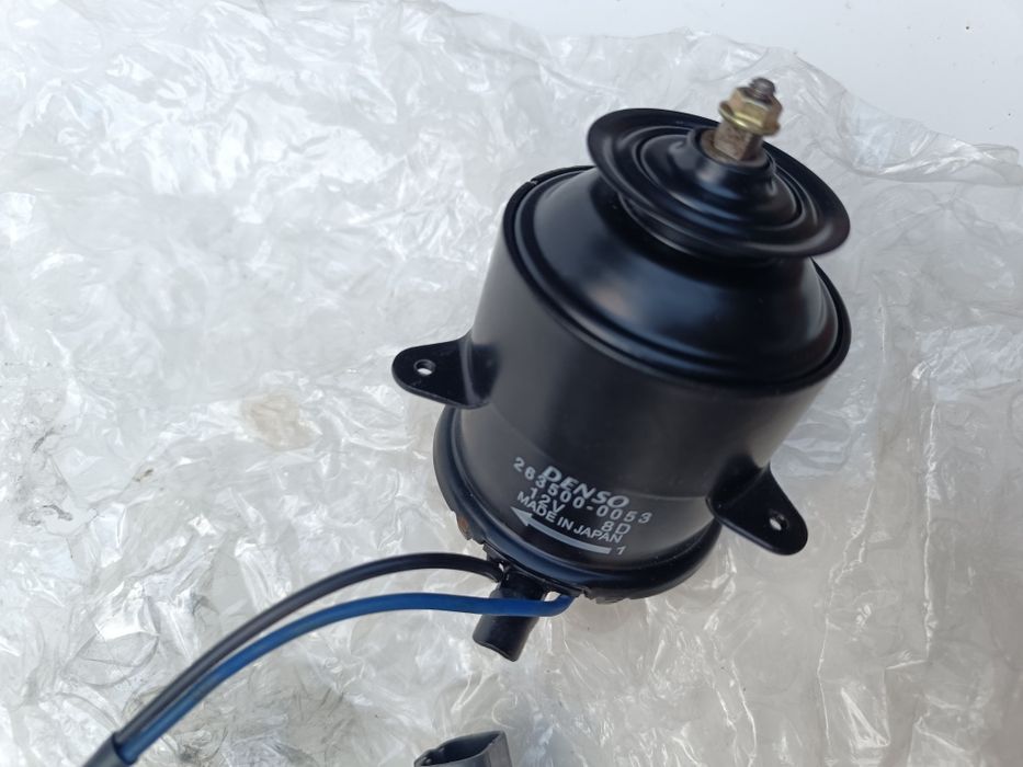 Моторчик вентилятора двигателя   Honda Cr-v