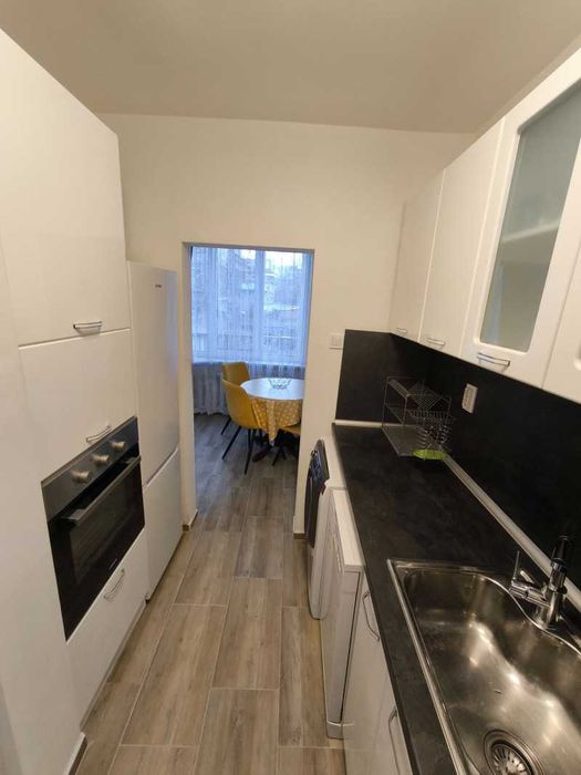 Дава се под наем Тристаен апартамент в София, Оборище - 80 кв.м за 994.5 € - Снимка #6