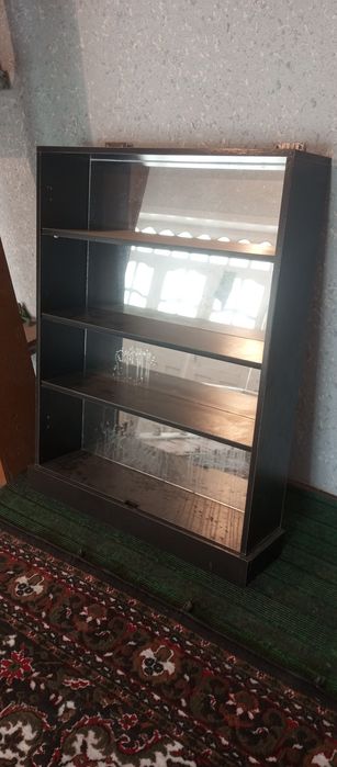 Shkaf polkali oynali sotiladi