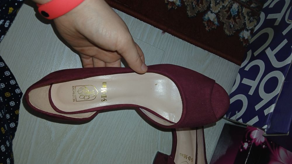 Tufli  yengi kiyilmagan