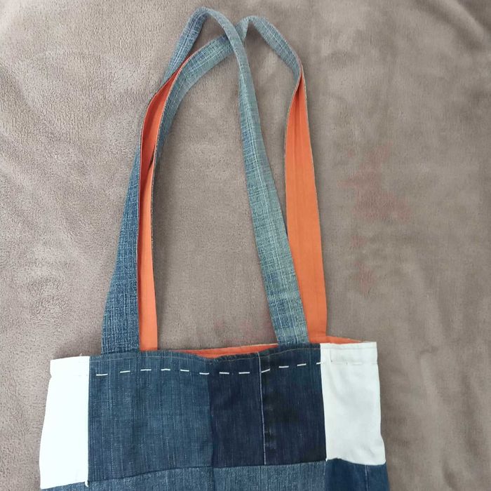 Дамски чанти 2 бр тип торба, 1 бр.ретро чанта.