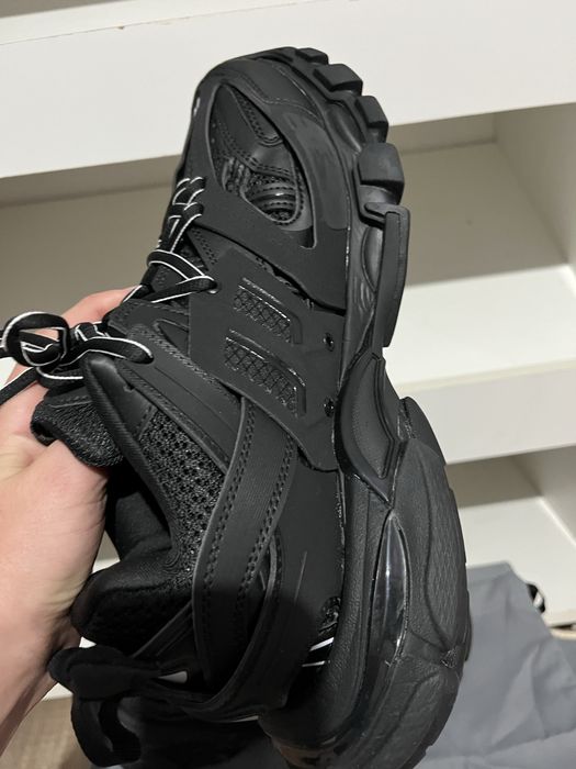 Vând Balenciaga Track full black noi