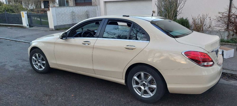 Mercedes Benz C220