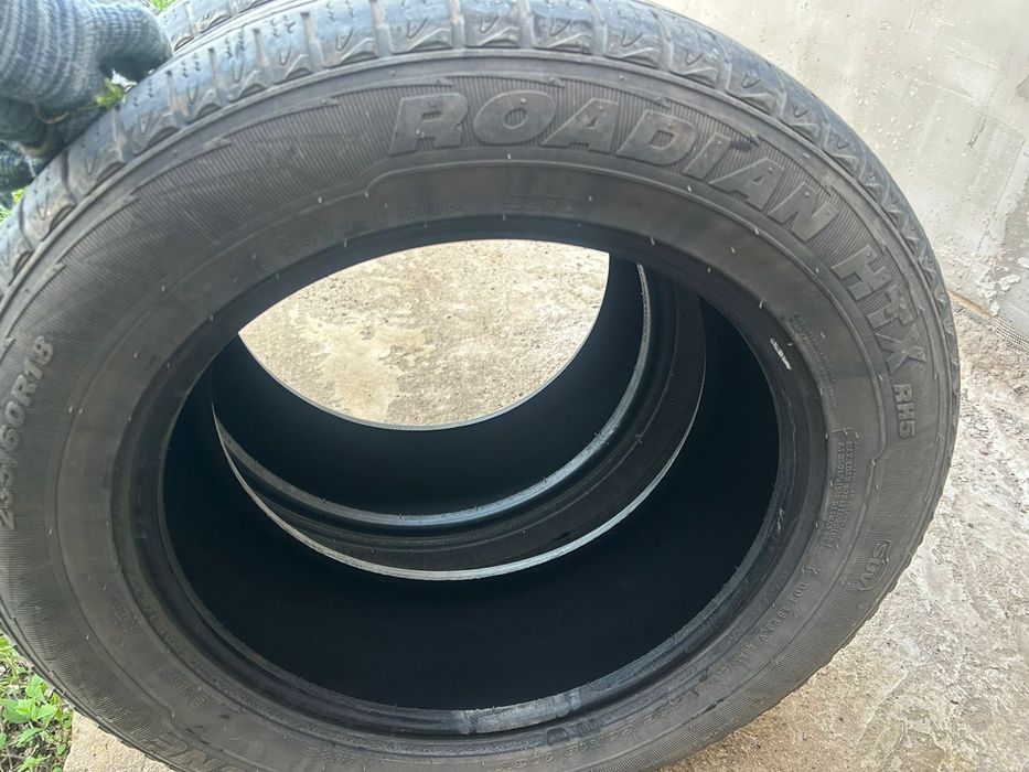 Продам шины 235/60/18