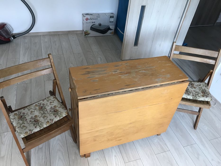 Masa extensibila și 2 scaune pliabile