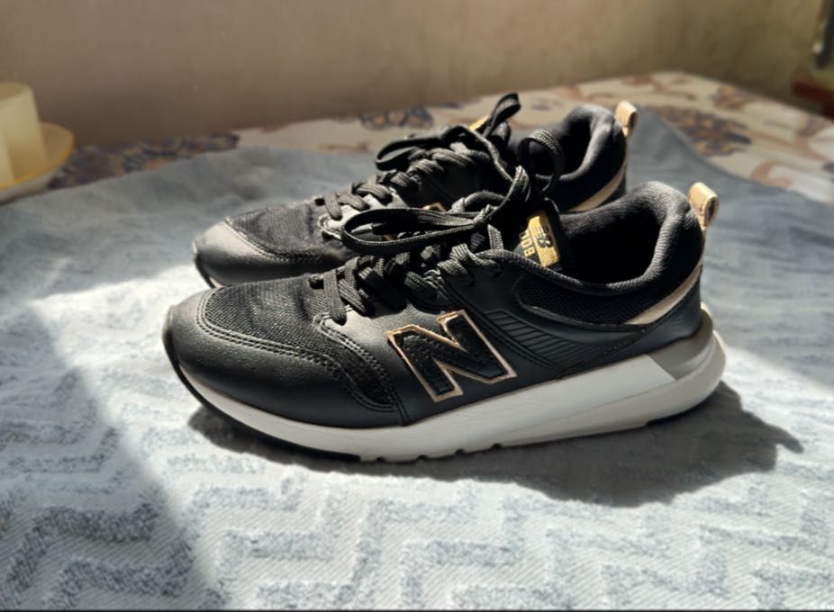 Оригинальные кроссовки New Balance — в идеальном состоянии