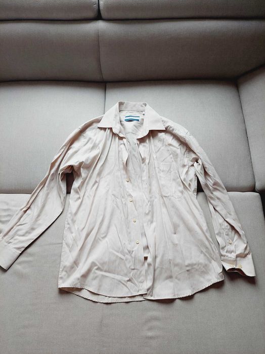 Стилен мъжки костюм