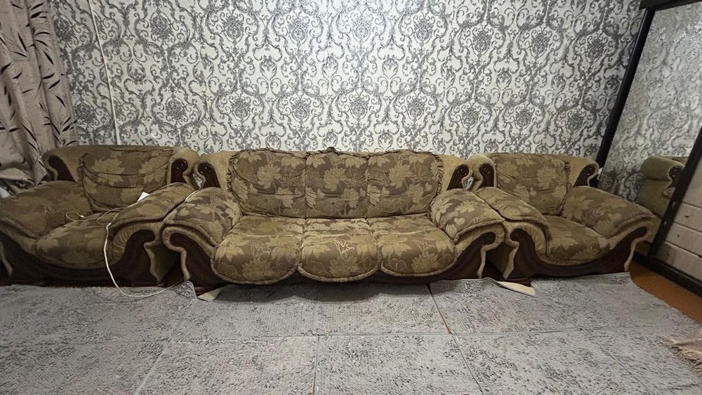 Продам диван б/у самовывоз