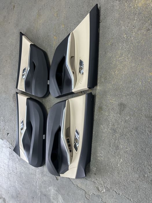 Bmw G20 бежъв комплект кори за врати