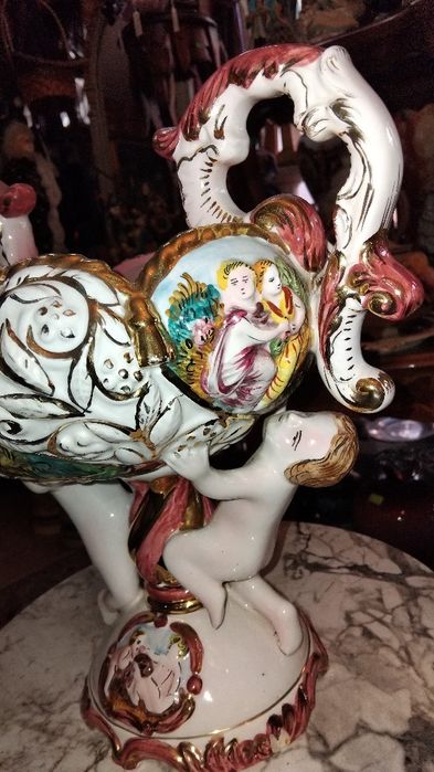 Красива оригинална  купа Capodimonte