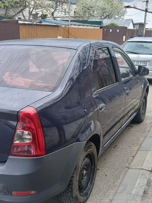 Vând Dacia Logan  1.4