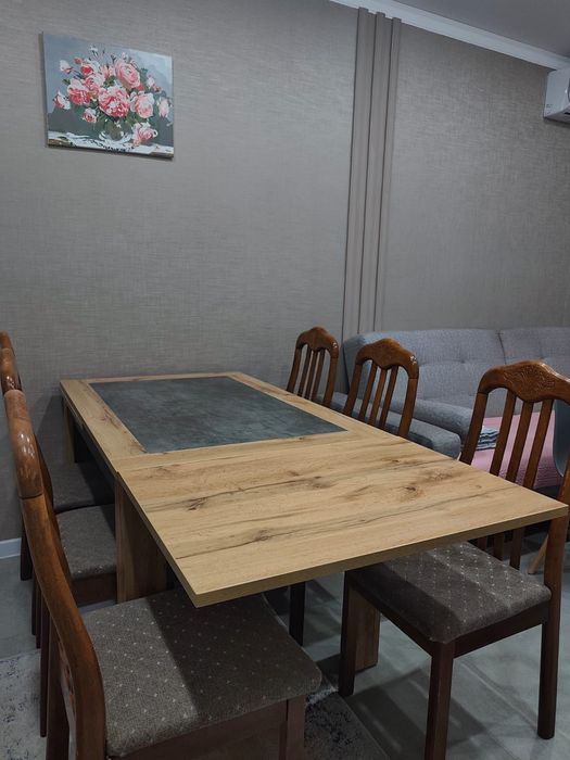 Продам кухонный стол