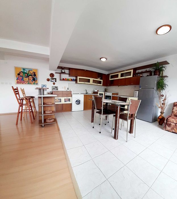 Продава се Многостаен апартамент в Търговище, Център - 300 кв.м за 667 €/кв.м - Снимка #1