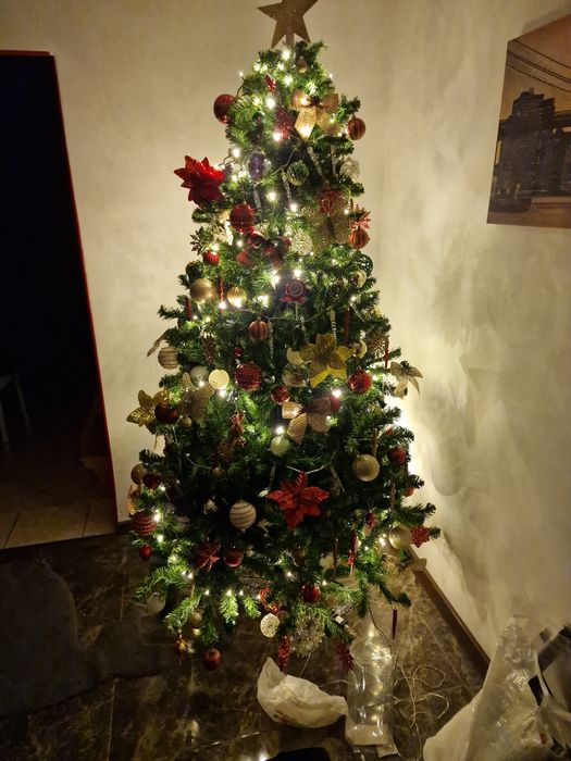 Brad artificial  impodobit