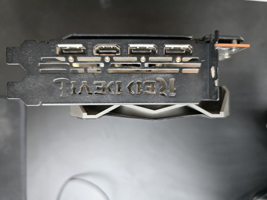 RX 5700 XT Red Devil