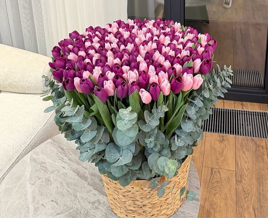 Тюльпаны на корпоратив