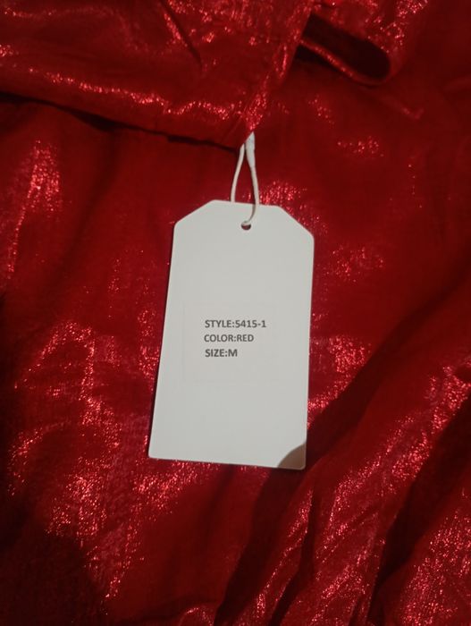 Rochie noua cu eticheta