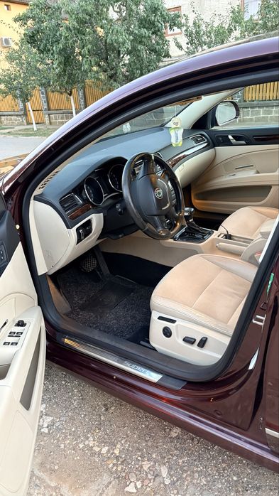 Skoda Superb 2l 170 cp 4200 euro