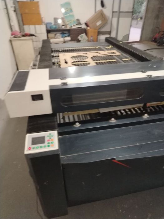 Лазерный станок СО2