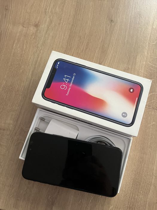 iPhone X – 256 GB – Baterie 100% – Deblocat în orice rețea