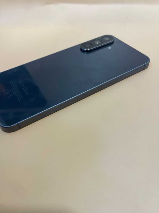 Hope Amanet P8 Samsung A56, 256GB stocare, 8GB RAM