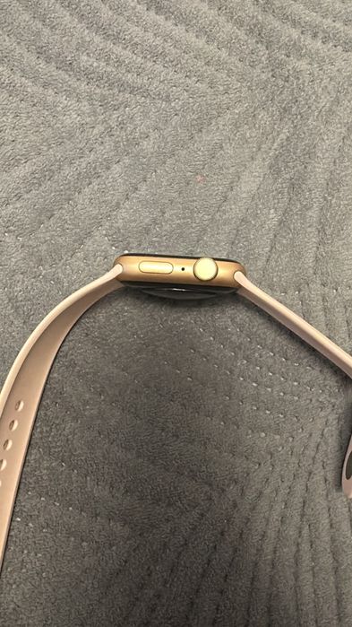 Продам часы apple watch se 44 mm